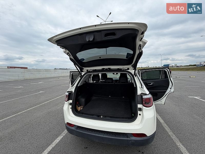 Внедорожник / Кроссовер Jeep Compass 2019 в Львове