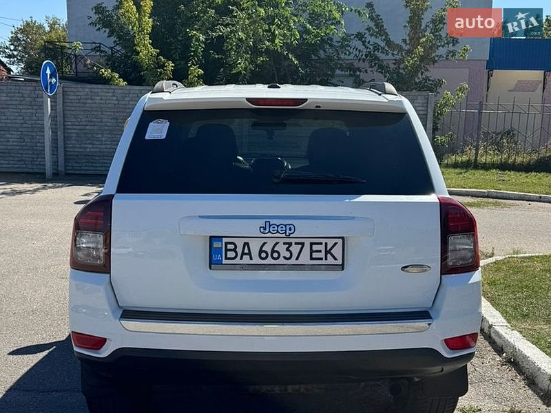 Внедорожник / Кроссовер Jeep Compass 2014 в Каменке