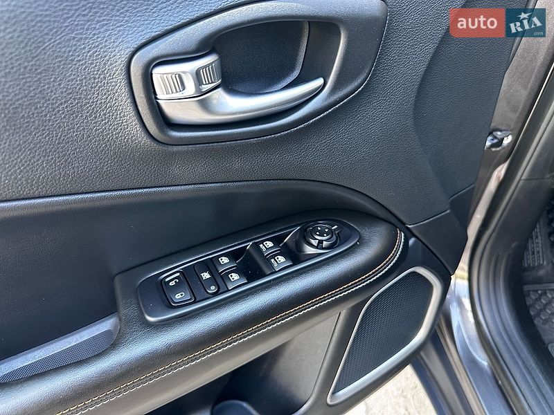 Внедорожник / Кроссовер Jeep Compass 2019 в Полтаве