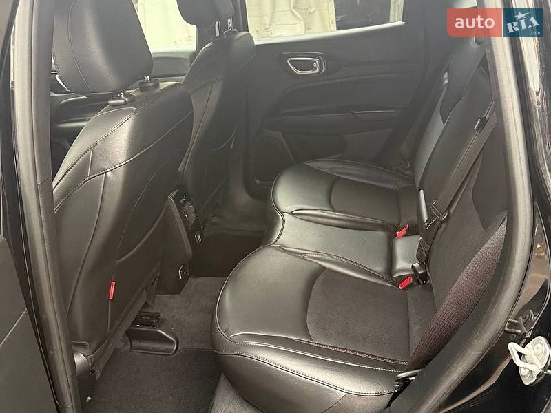 Внедорожник / Кроссовер Jeep Compass 2023 в Киеве