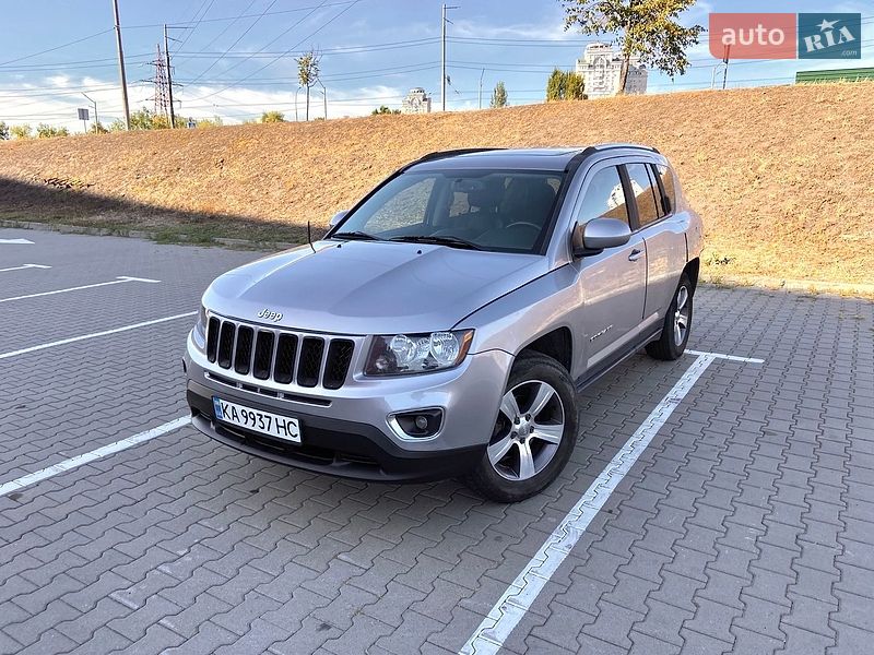 Внедорожник / Кроссовер Jeep Compass 2016 в Киеве
