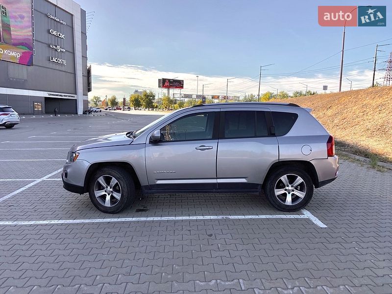 Внедорожник / Кроссовер Jeep Compass 2016 в Киеве