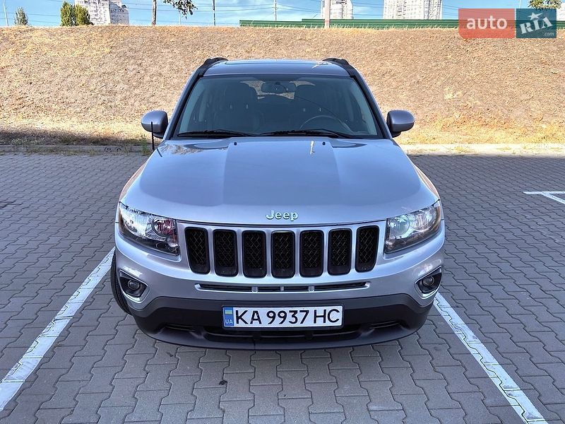 Внедорожник / Кроссовер Jeep Compass 2016 в Киеве
