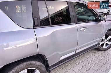 Внедорожник / Кроссовер Jeep Compass 2016 в Киеве