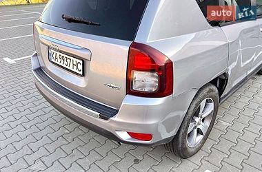 Внедорожник / Кроссовер Jeep Compass 2016 в Киеве
