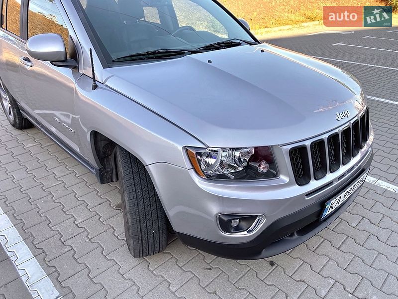 Внедорожник / Кроссовер Jeep Compass 2016 в Киеве