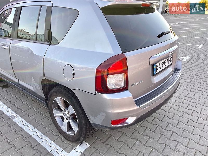 Внедорожник / Кроссовер Jeep Compass 2016 в Киеве