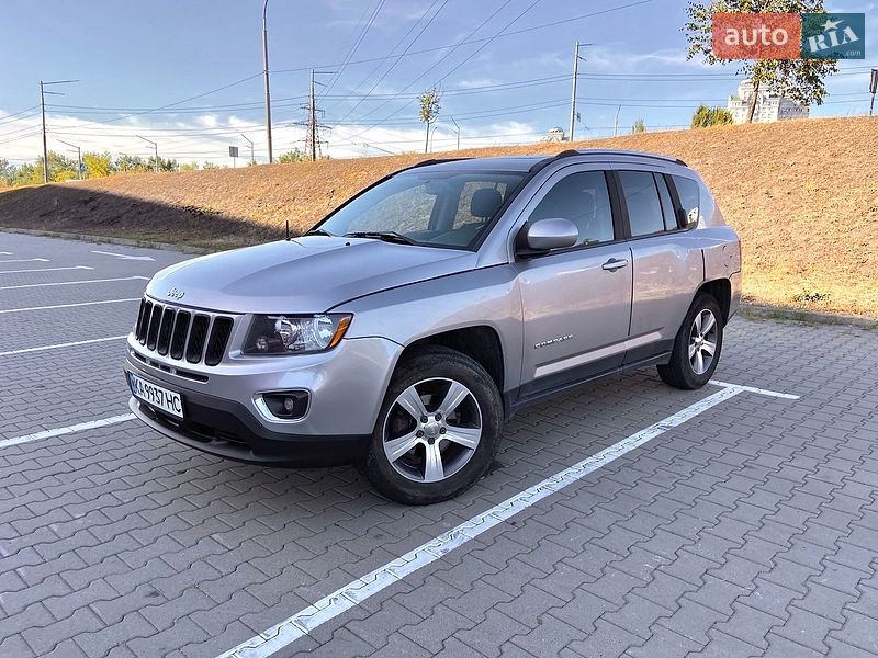 Внедорожник / Кроссовер Jeep Compass 2016 в Киеве