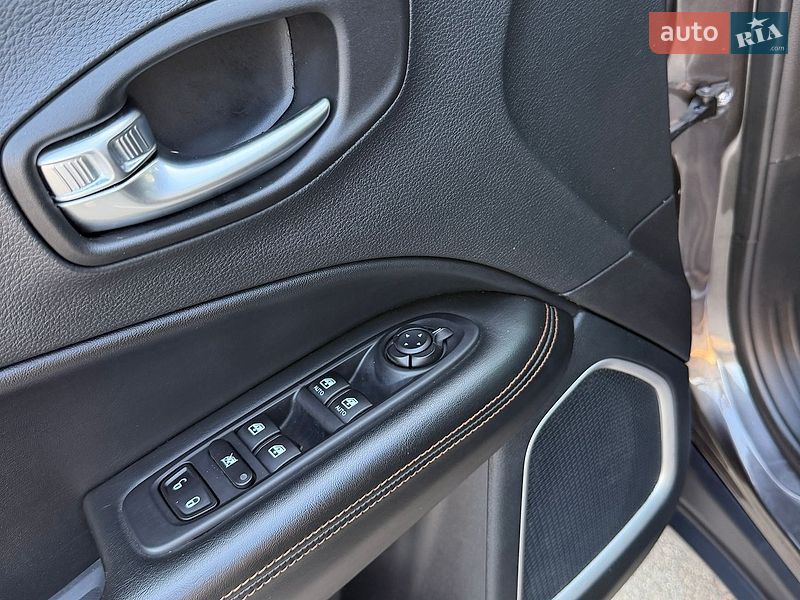 Внедорожник / Кроссовер Jeep Compass 2020 в Харькове