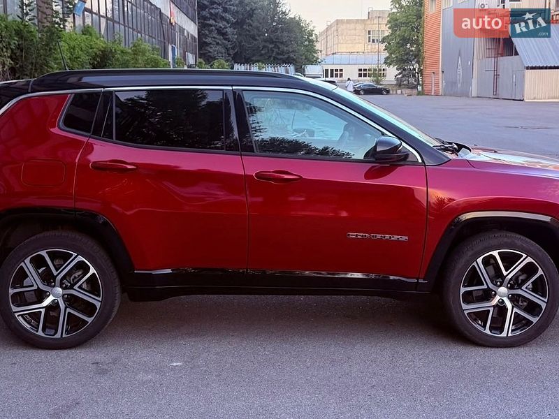 Внедорожник / Кроссовер Jeep Compass 2024 в Киеве