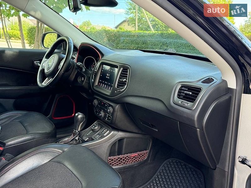 Внедорожник / Кроссовер Jeep Compass 2019 в Стрые