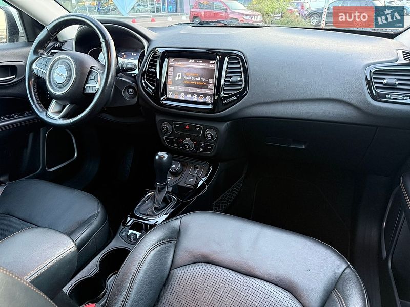 Внедорожник / Кроссовер Jeep Compass 2019 в Киеве