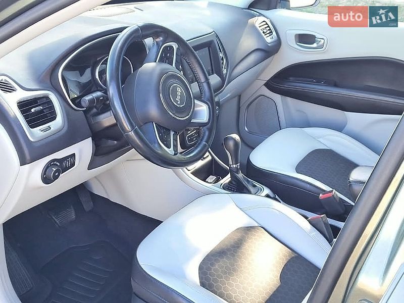 Позашляховик / Кросовер Jeep Compass 2017 в Києві