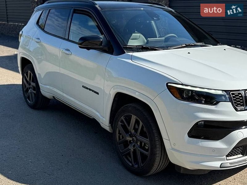 Внедорожник / Кроссовер Jeep Compass 2024 в Киеве