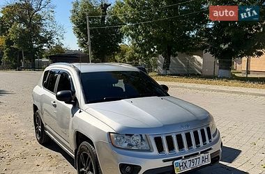 Внедорожник / Кроссовер Jeep Compass 2012 в Городке