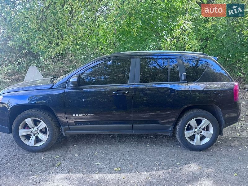 Внедорожник / Кроссовер Jeep Compass 2011 в Днепре