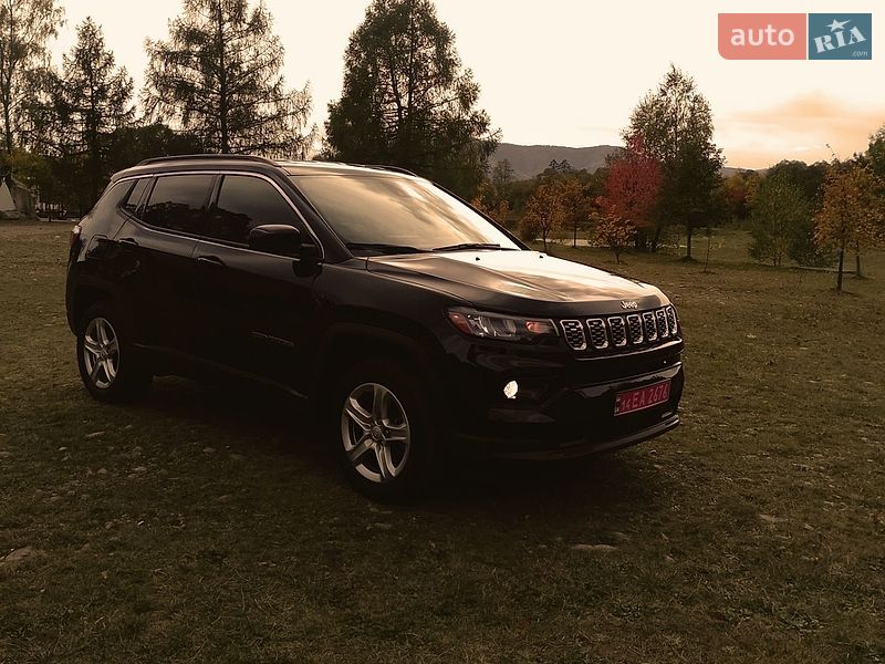 Позашляховик / Кросовер Jeep Compass 2023 в Вигоді