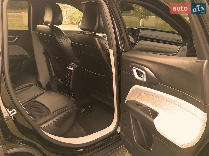 Позашляховик / Кросовер Jeep Compass 2023 в Вигоді