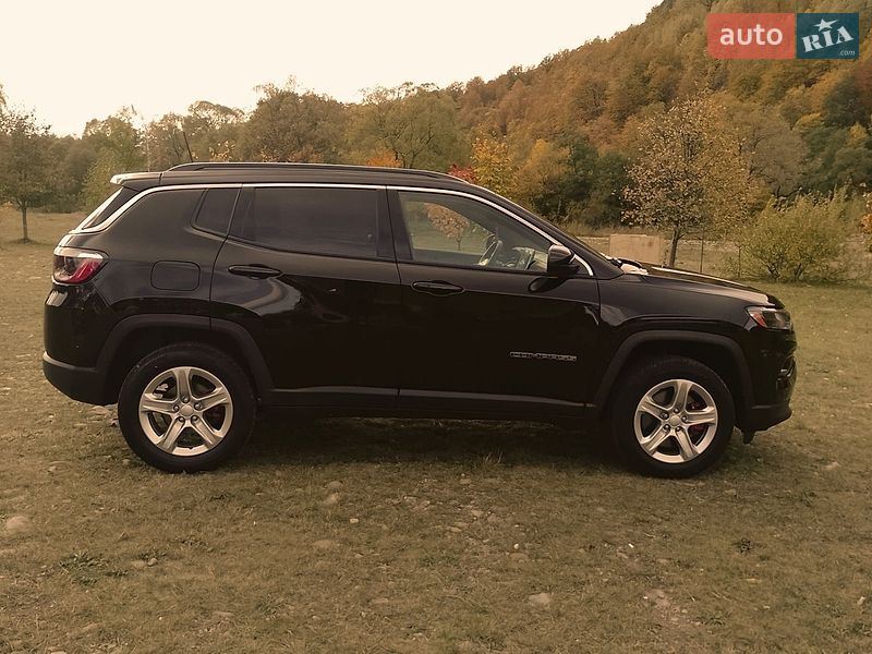 Позашляховик / Кросовер Jeep Compass 2023 в Вигоді