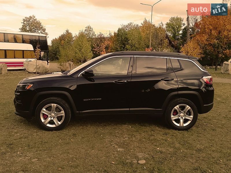 Позашляховик / Кросовер Jeep Compass 2023 в Вигоді