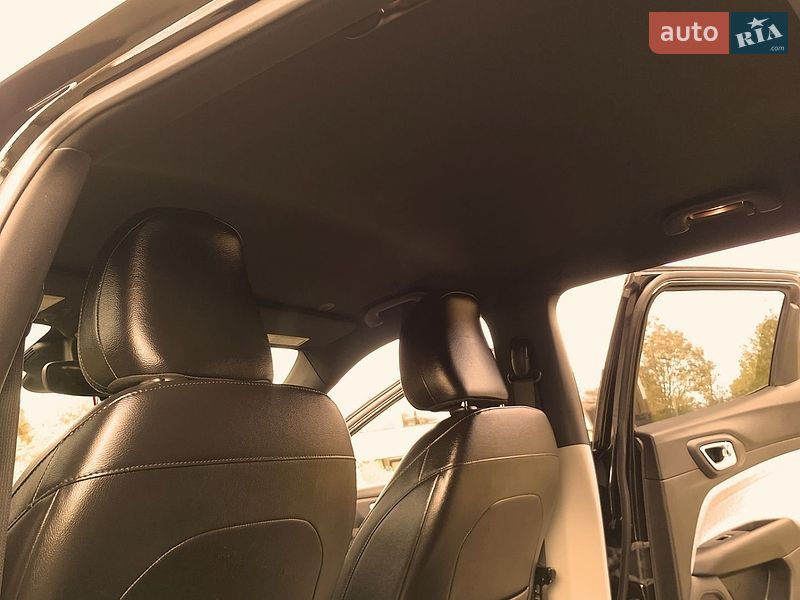 Позашляховик / Кросовер Jeep Compass 2023 в Вигоді