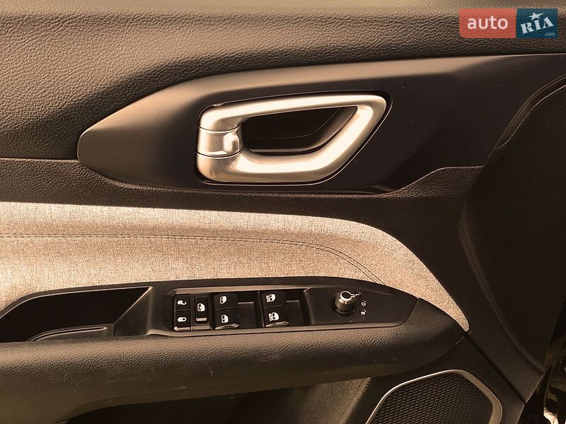 Позашляховик / Кросовер Jeep Compass 2023 в Вигоді