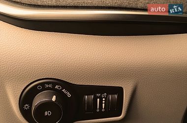 Позашляховик / Кросовер Jeep Compass 2023 в Вигоді