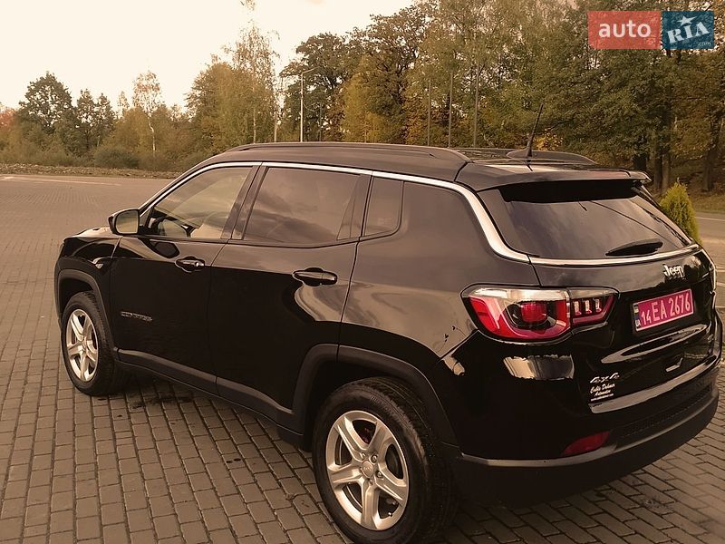 Позашляховик / Кросовер Jeep Compass 2023 в Вигоді