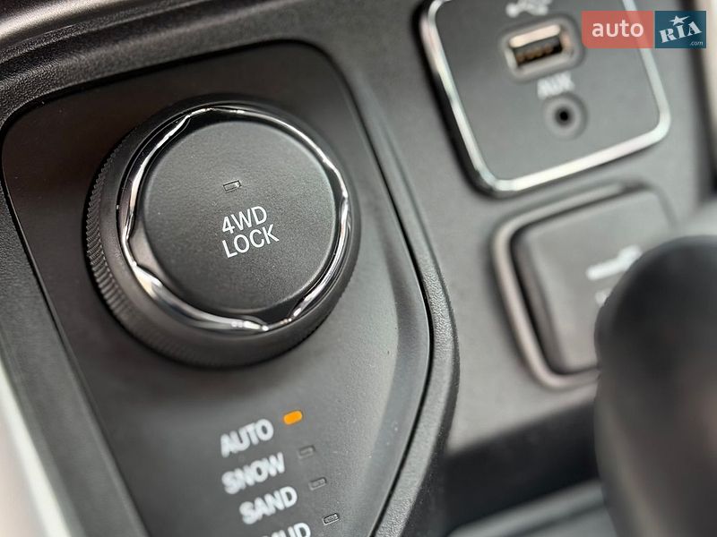 Внедорожник / Кроссовер Jeep Compass 2018 в Киеве фото 15 Внедорожник / Кроссовер Jeep Compass 2018 в Киеве