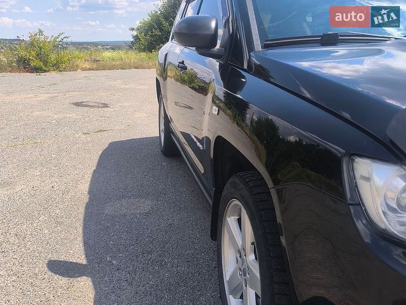 Внедорожник / Кроссовер Jeep Compass 2011 в Корсуне-Шевченковском