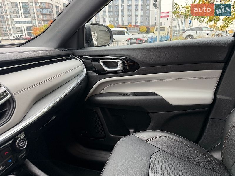 Внедорожник / Кроссовер Jeep Compass 2023 в Киеве