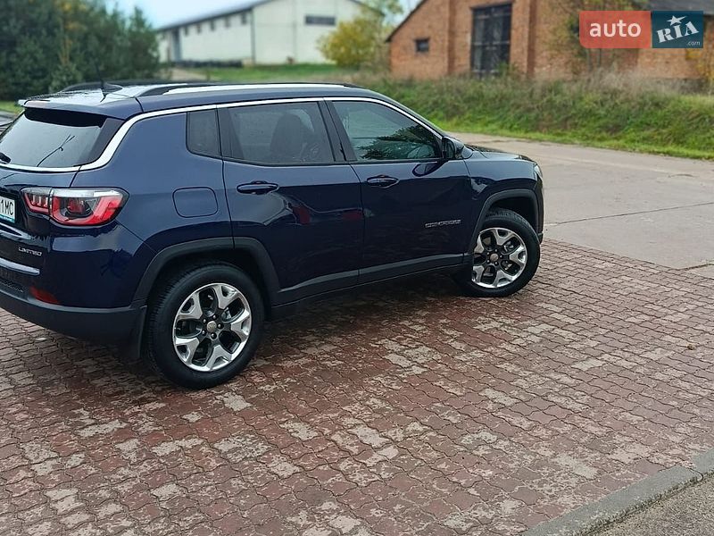 Внедорожник / Кроссовер Jeep Compass 2017 в Мостиске