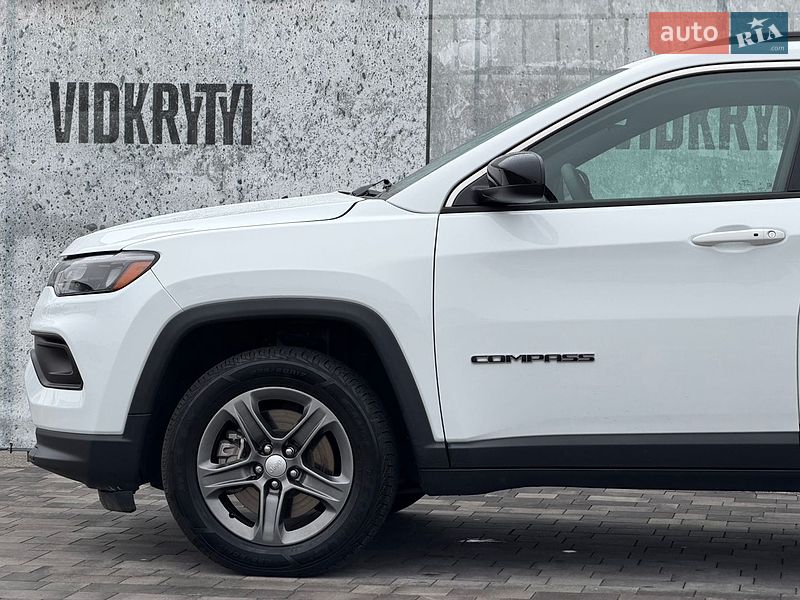 Внедорожник / Кроссовер Jeep Compass 2023 в Киеве
