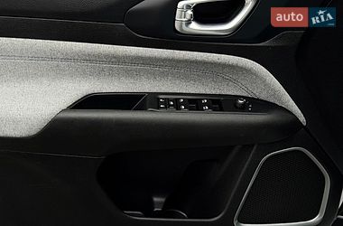 Внедорожник / Кроссовер Jeep Compass 2023 в Киеве