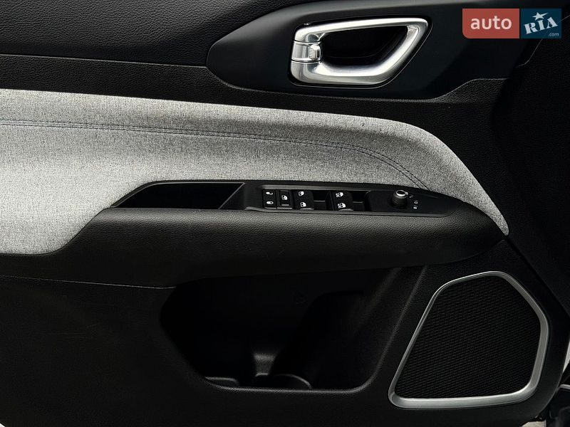 Внедорожник / Кроссовер Jeep Compass 2023 в Киеве