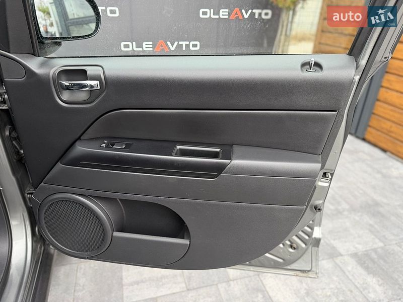 Внедорожник / Кроссовер Jeep Compass 2012 в Виннице