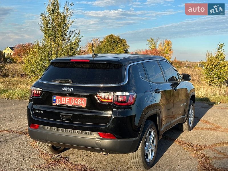 Внедорожник / Кроссовер Jeep Compass 2023 в Ровно