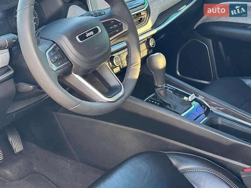 Внедорожник / Кроссовер Jeep Compass 2023 в Ровно