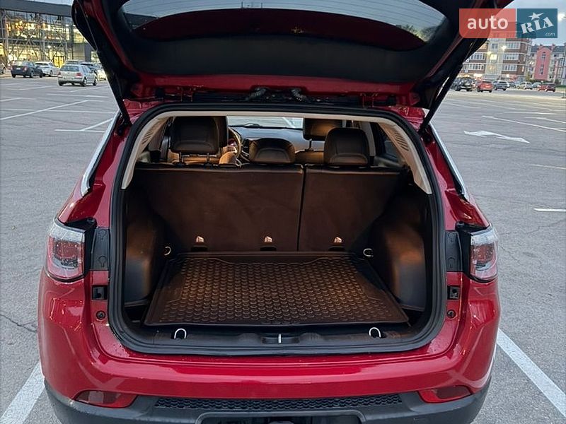 Внедорожник / Кроссовер Jeep Compass 2019 в Киеве