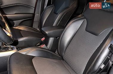 Внедорожник / Кроссовер Jeep Compass 2019 в Киеве