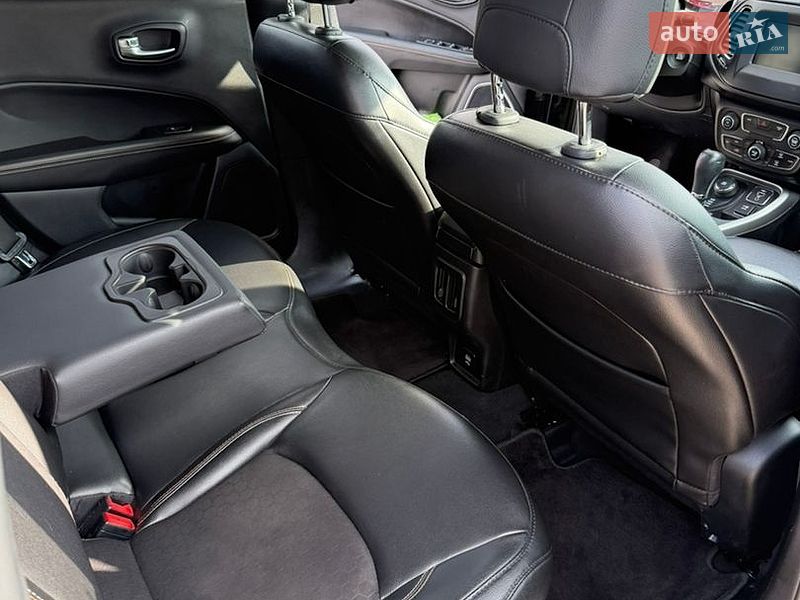 Позашляховик / Кросовер Jeep Compass 2019 в Києві фото 36 Позашляховик / Кросовер Jeep Compass 2019 в Києві
