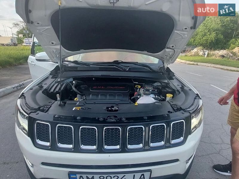 Внедорожник / Кроссовер Jeep Compass 2017 в Житомире