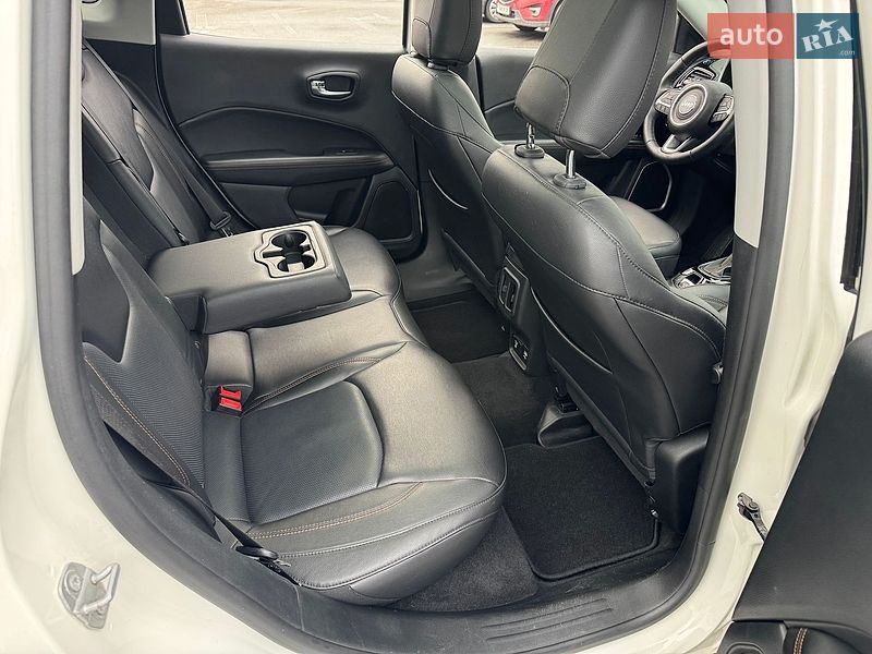 Внедорожник / Кроссовер Jeep Compass 2018 в Киеве