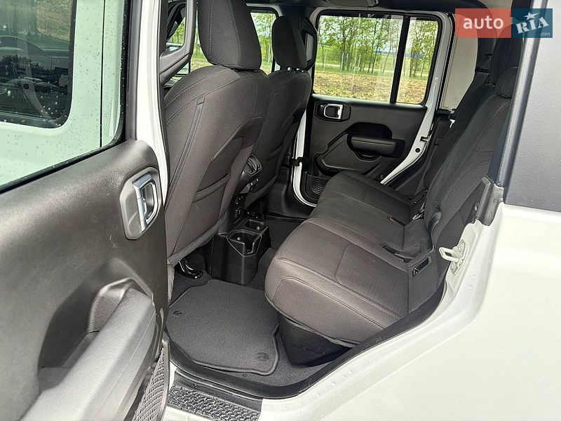 Пікап Jeep Gladiator 2023 в Києві фото 16 Пікап Jeep Gladiator 2023 в Києві