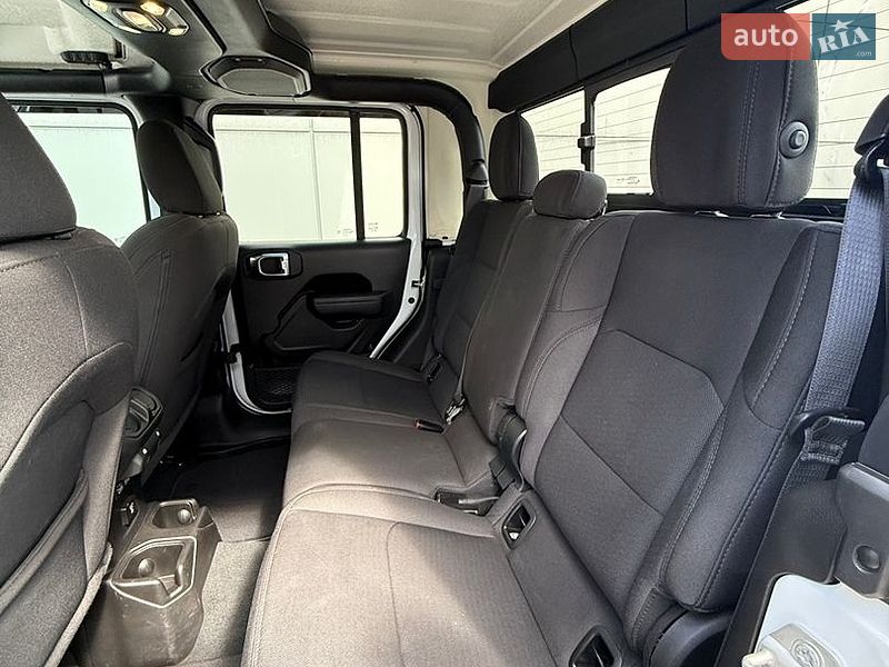 Пікап Jeep Gladiator 2023 в Дніпрі