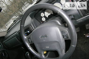 Внедорожник / Кроссовер Jeep Grand Cherokee 2004 в Лубнах