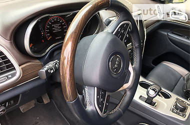 Позашляховик / Кросовер Jeep Grand Cherokee 2013 в 