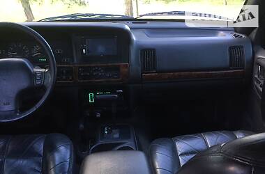 Позашляховик / Кросовер Jeep Grand Cherokee 1995 в 