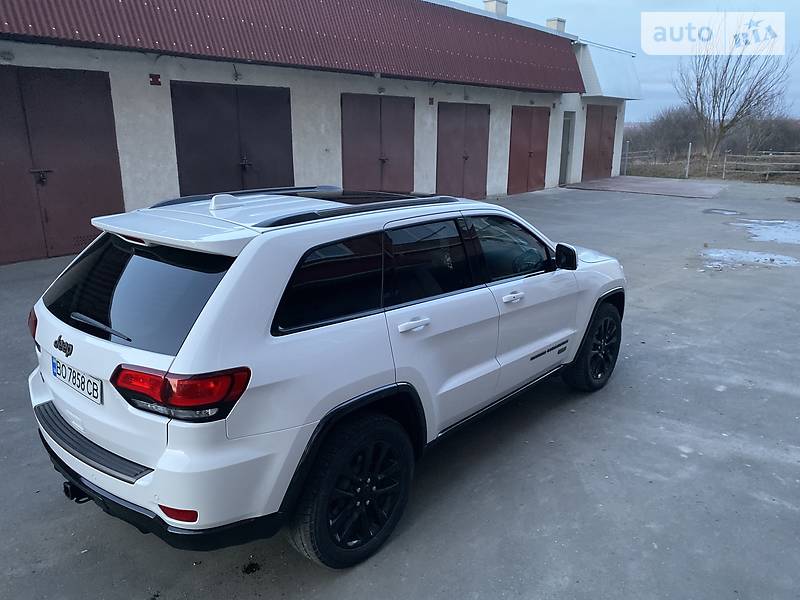 Позашляховик / Кросовер Jeep Grand Cherokee 2016 в Чорткові