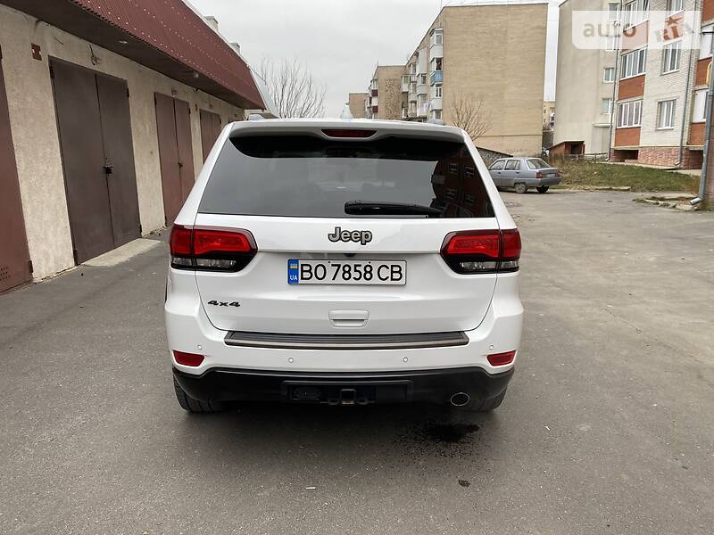 Позашляховик / Кросовер Jeep Grand Cherokee 2016 в Чорткові